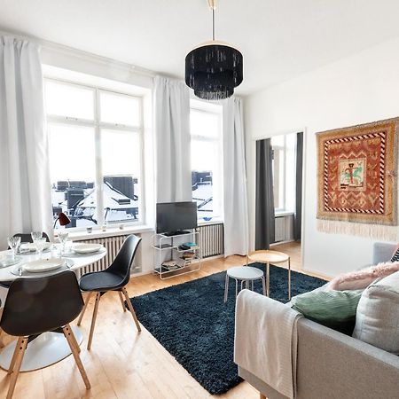 Poista 2Ndhomes Cozy And Compact 1Br Apartment In Kamppi ヘルシンキ エクステリア 写真