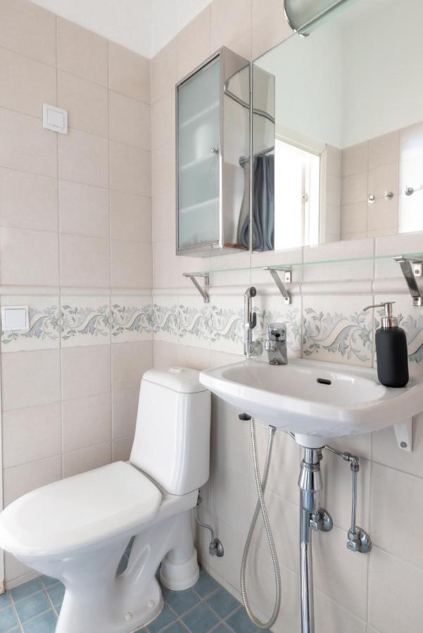 Poista 2Ndhomes Cozy And Compact 1Br Apartment In Kamppi ヘルシンキ エクステリア 写真